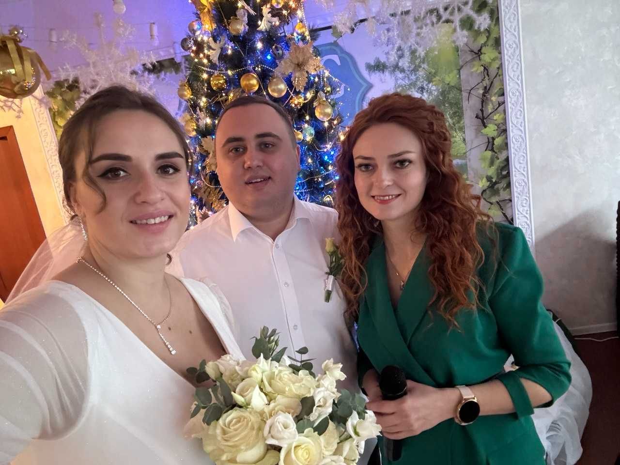 Ведуча, ведущая, тамада на весілля, випускний, іменини, гендер паті