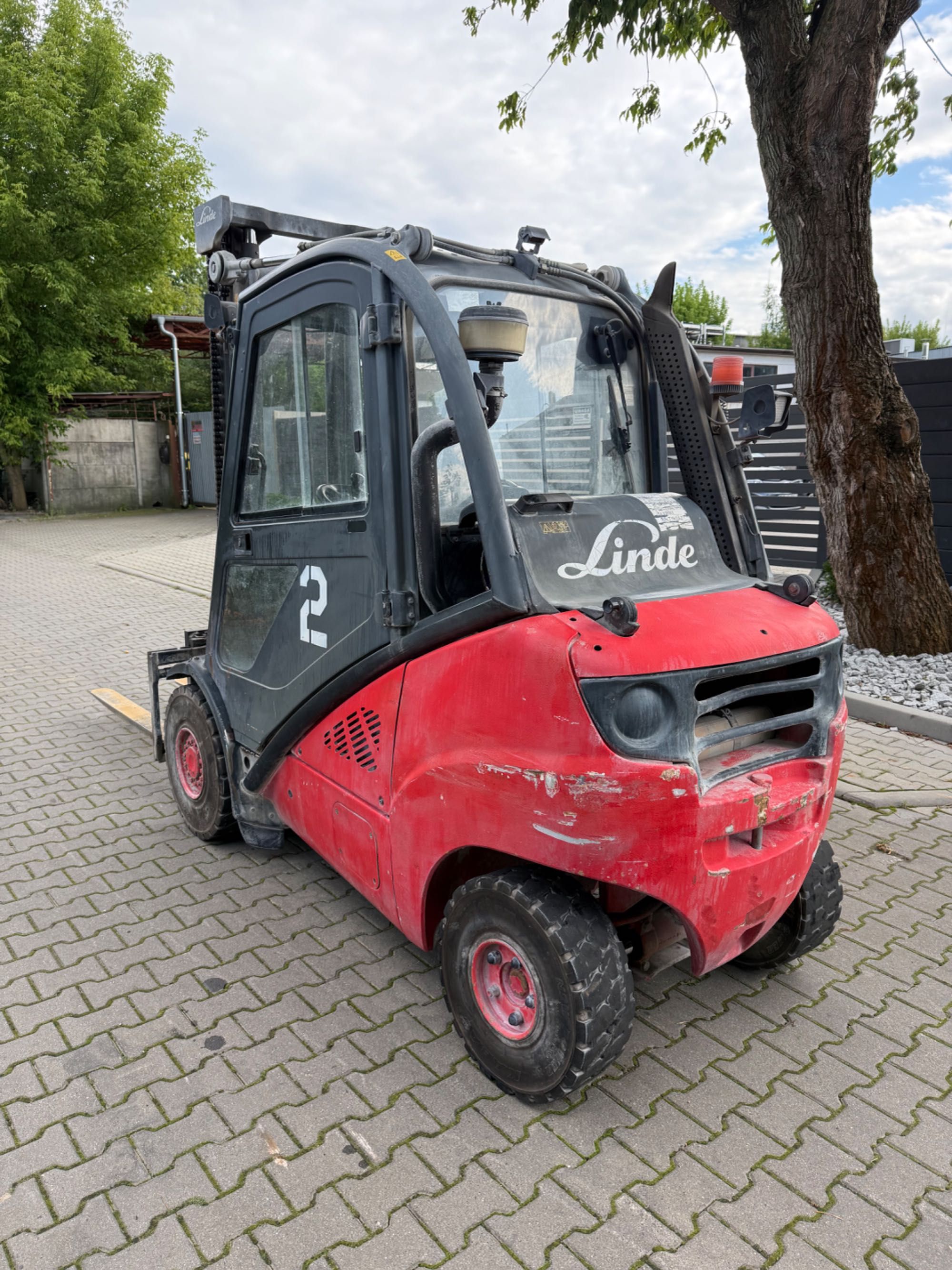 Wozek widłowy Linde H30T 393
