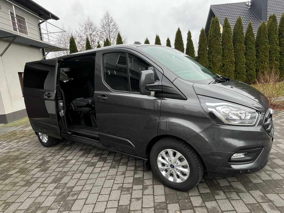 Wynajem nowych i komfortowych busów 8-osobowych: FORD Transit Custom