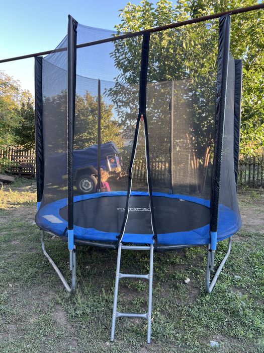 Продам батут в гарному станні