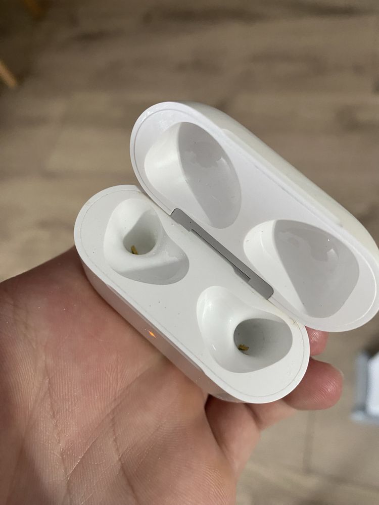 Etui ladujace Airpods 3 stan bdb A2566