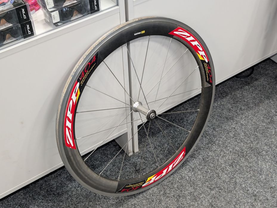 Koło szosowe Zipp 404 karbonowe przednie 28"