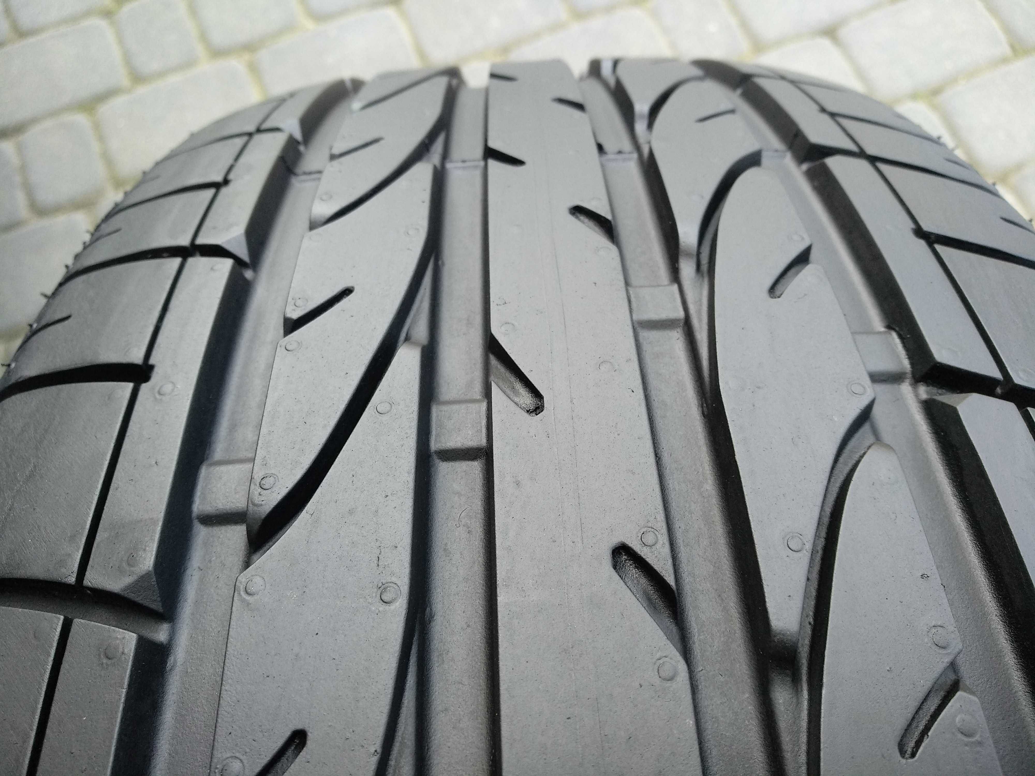 Opony 235/45R19 Bridgestone-kpl.4szt.