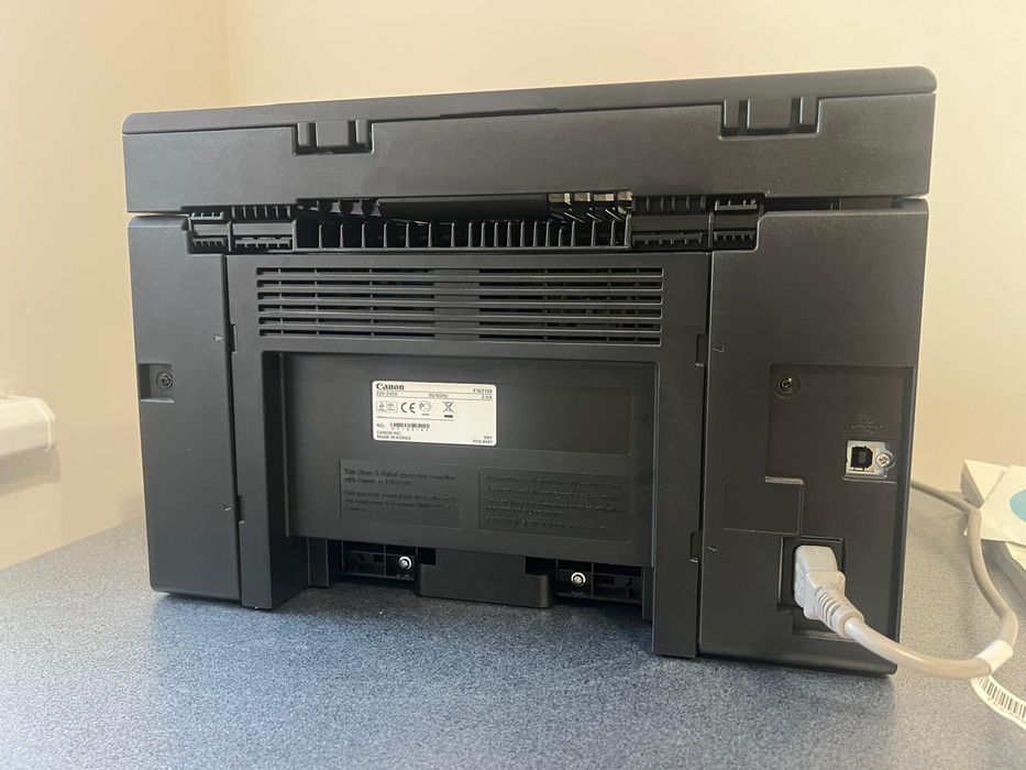 Принтер - ксерокс - сканер Canon I-Sensys MF 3010 практично новий