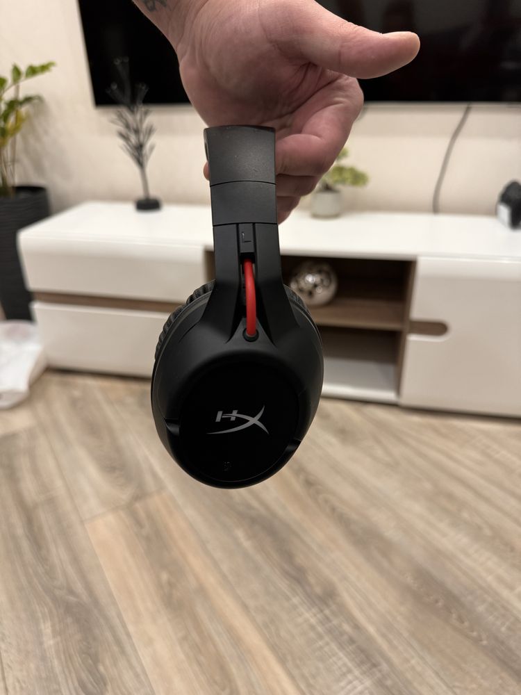 Наушники HYPERX cloud flight wireless gaming for PC/PS5