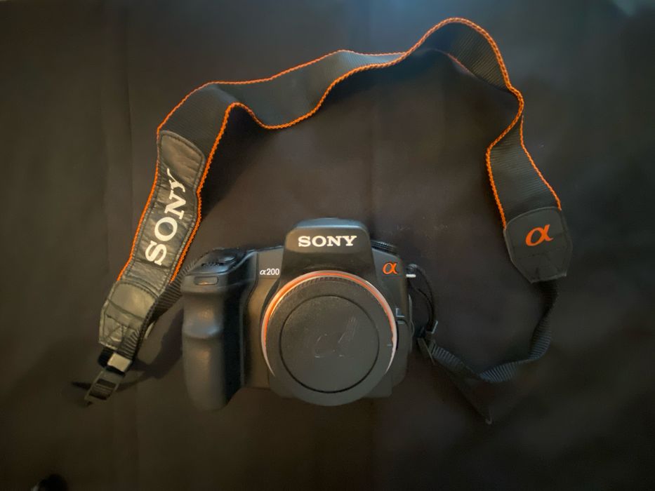 Sony a200 (+ 3 Lentes)