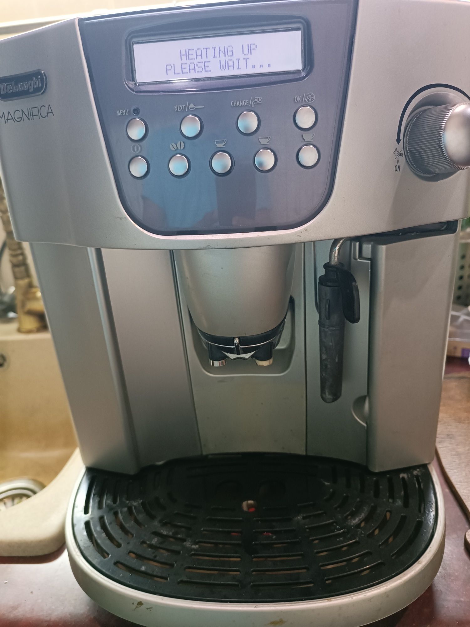 DeLonghi ESAM 4400 Magnifica