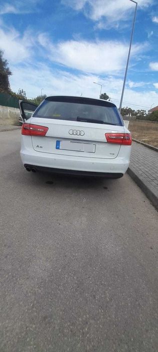 Audi A6 2.0TDI 177CV, acidentada a circular