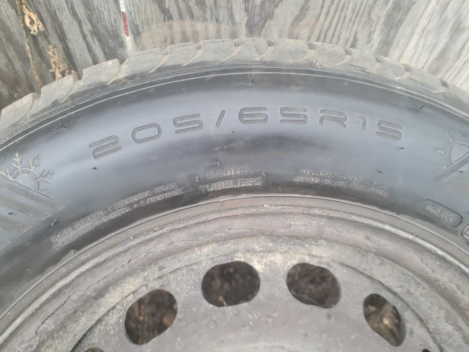 Opony caloroczne  dunlop 205/65 R15