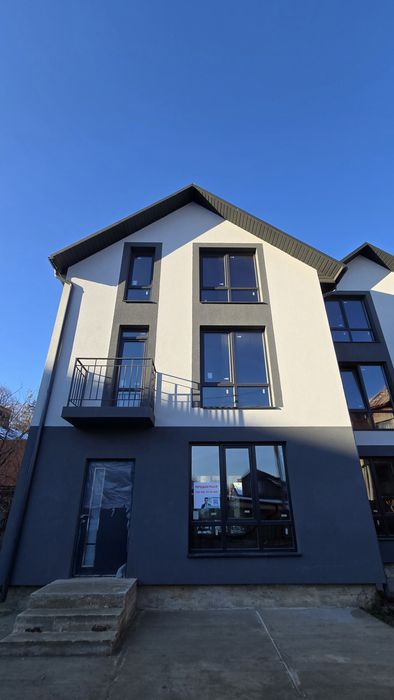 Продаж! Таунхаус в м.Чернівці, вул. Бережанська