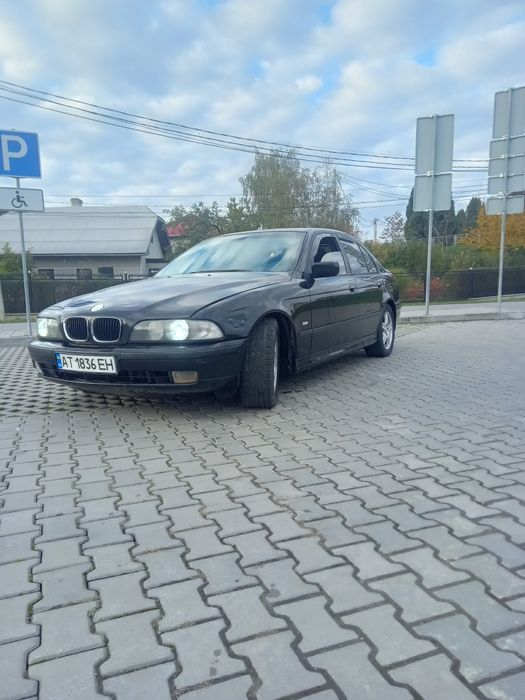 Продам BMW 5  Є39