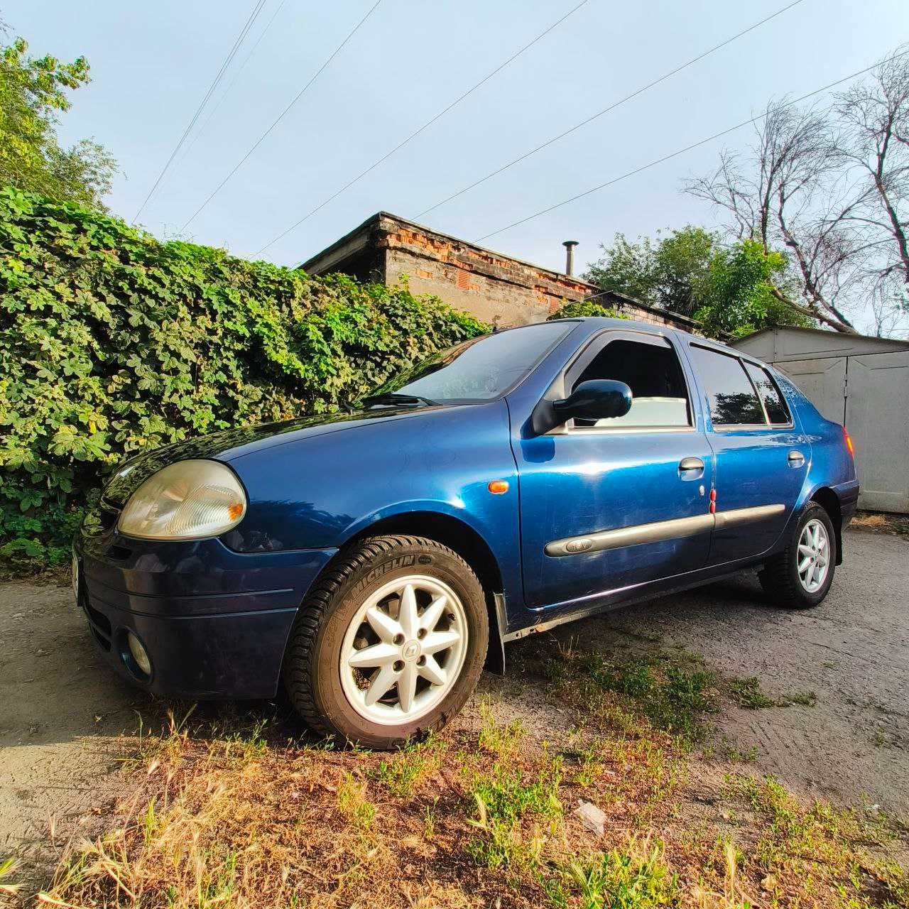 Renault Clio Symbol 2001