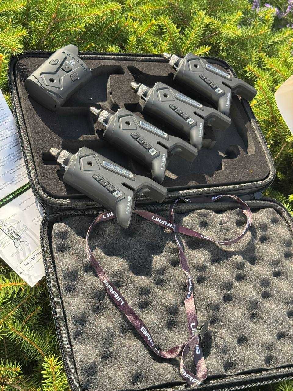 набор сигнализаторов в кейсе 4+1 Brain Wireless Bite Alarm F-1