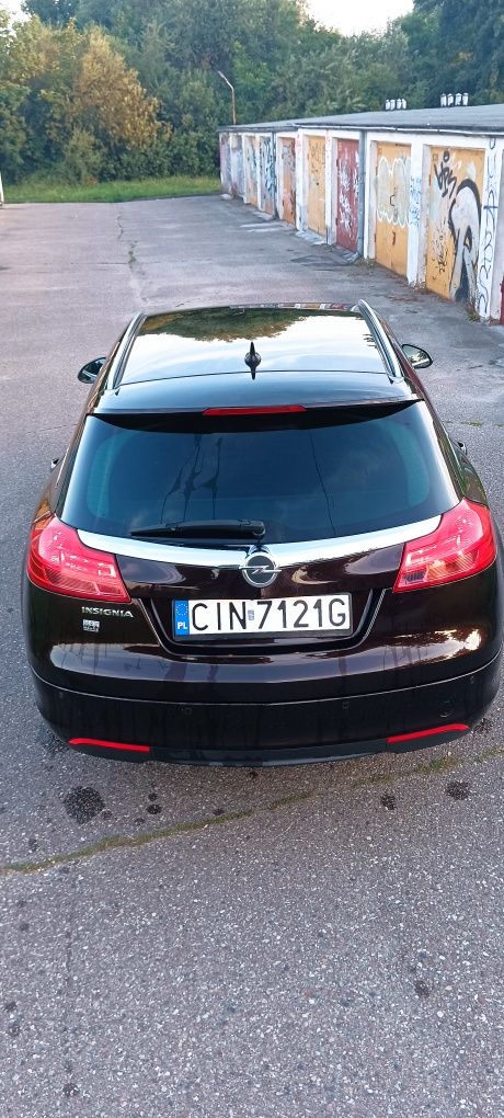 Opel Insignia 1.8 Ben+gaz ,bardzo zadbana.
