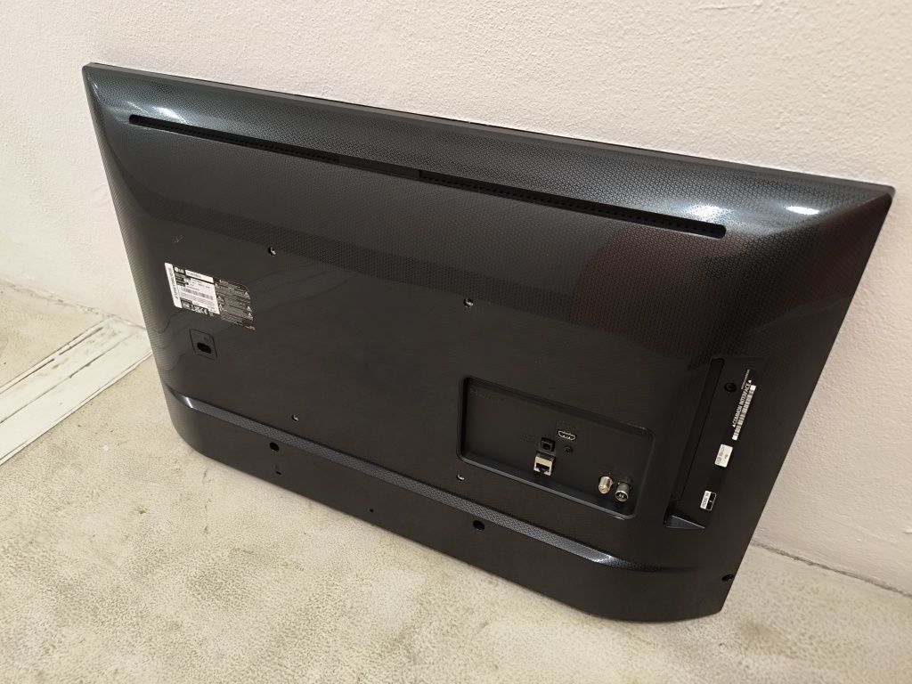 TV LG como nova.