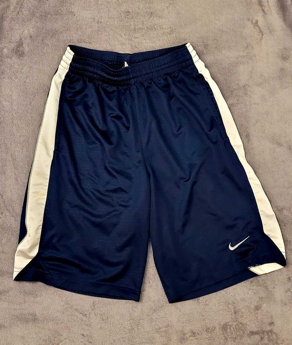 Spodenki chłopięce Nike jak nowe 12-13 lat w-f