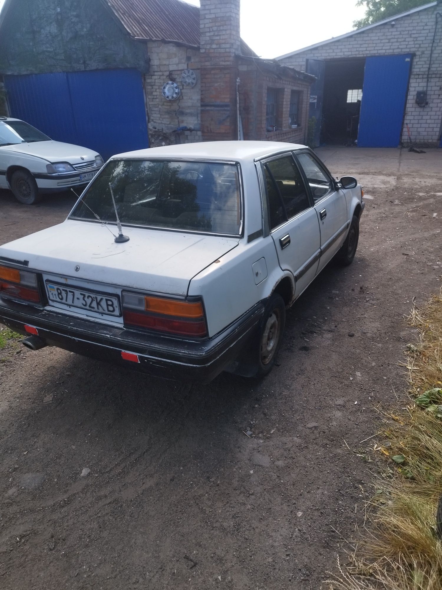 Нисан станза Nissan stanza