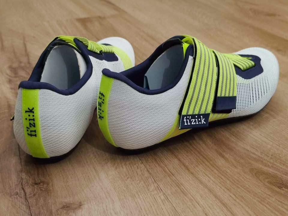 Sapatos de estrada Fizik Vento Powerstrap Aeroweave Carbon Movistar