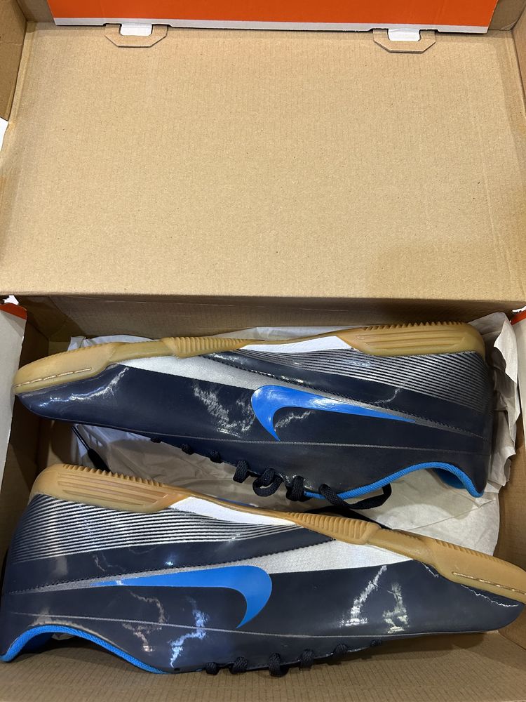 Футбольная обвуь Футзалки Nike Swift New Box