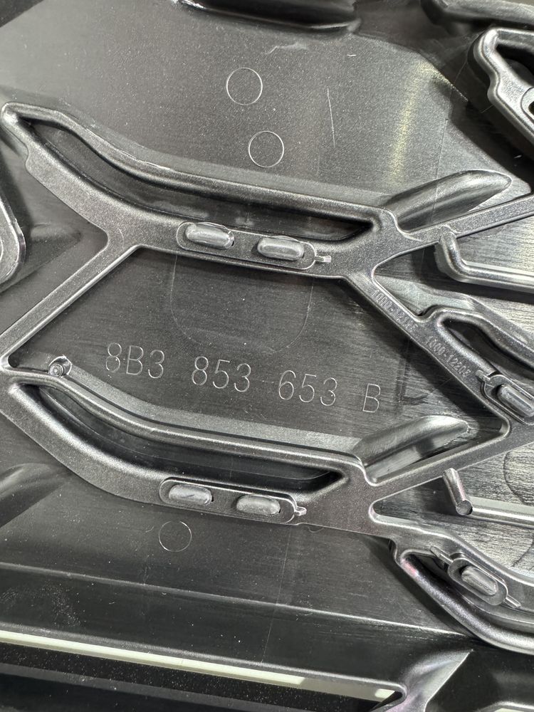 Nowy Grill Atrapa Zderzaka Audi A5 S5 B10 8B3