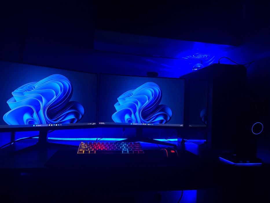 ZESTAW GAMINGOWY | PC + 2 Monitory + Kierownica + Akcesoria