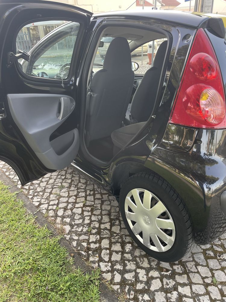 Peugeot 107 Automatico 1.0i