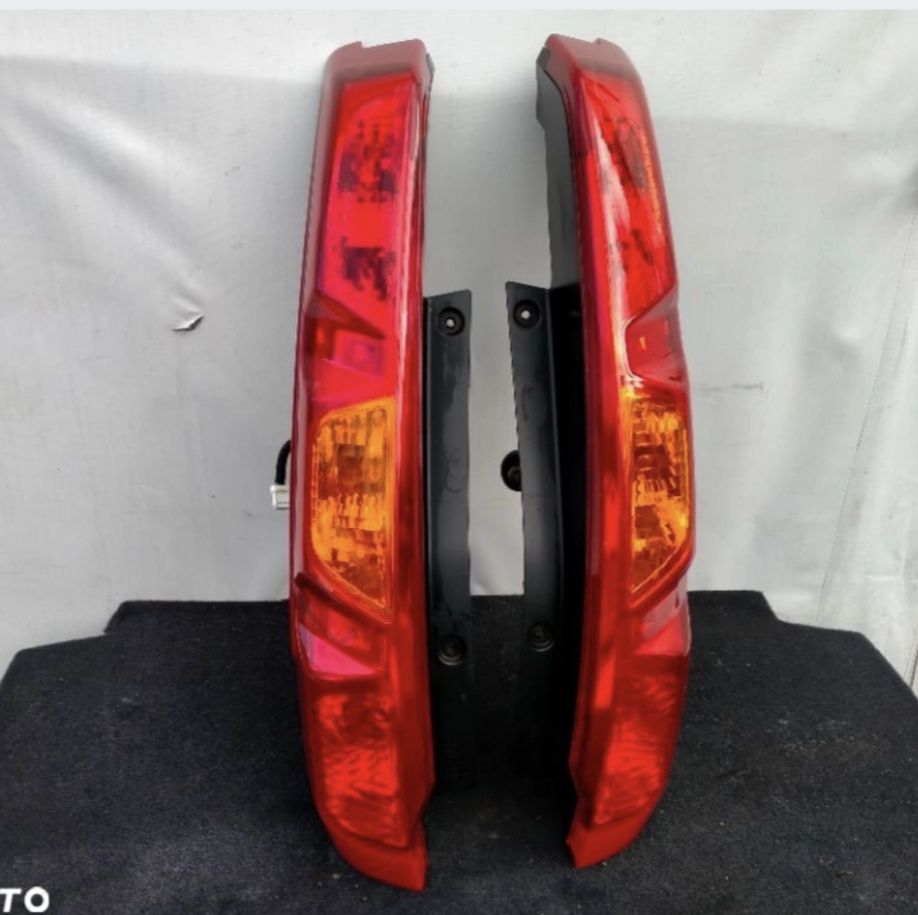 Nissan Xtrail T31 Lampa Tylna Lewa Prawa Orginał F-vat