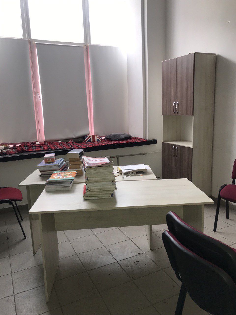 Продам помещение 80 кв .ул.Харьковская набережная .