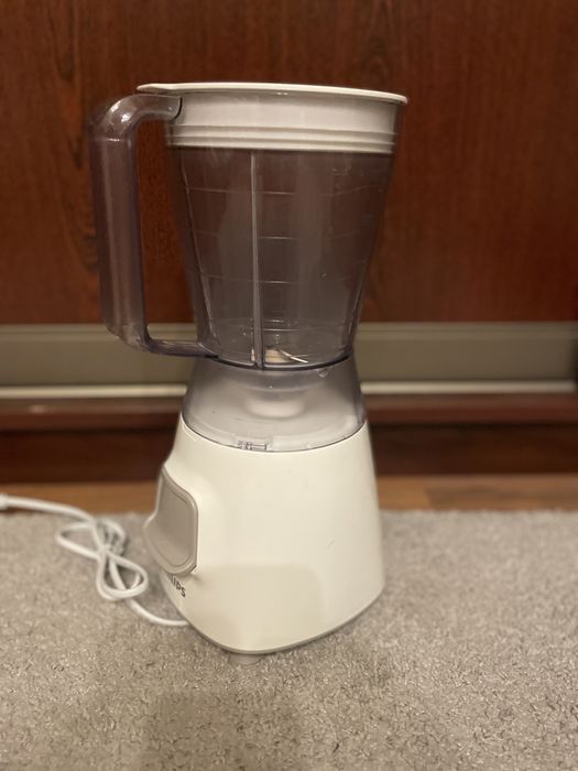 Блендер Philips HR2052