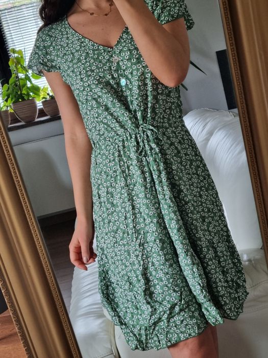 Letnia zielona sukienka w białe kwiatki z wiskozy r. S/M