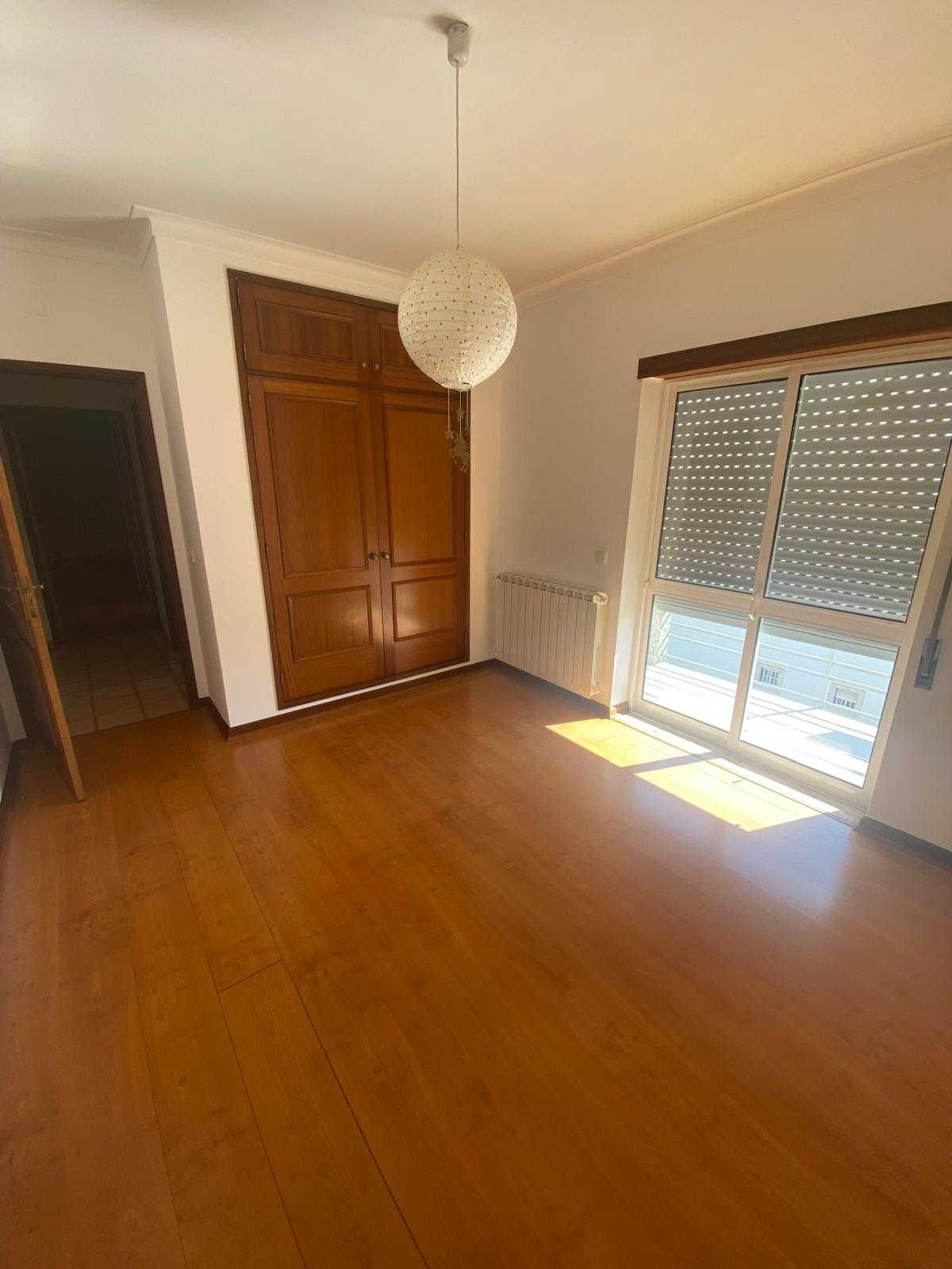 Apartamento T3 c/garagem e duplex- Lousã