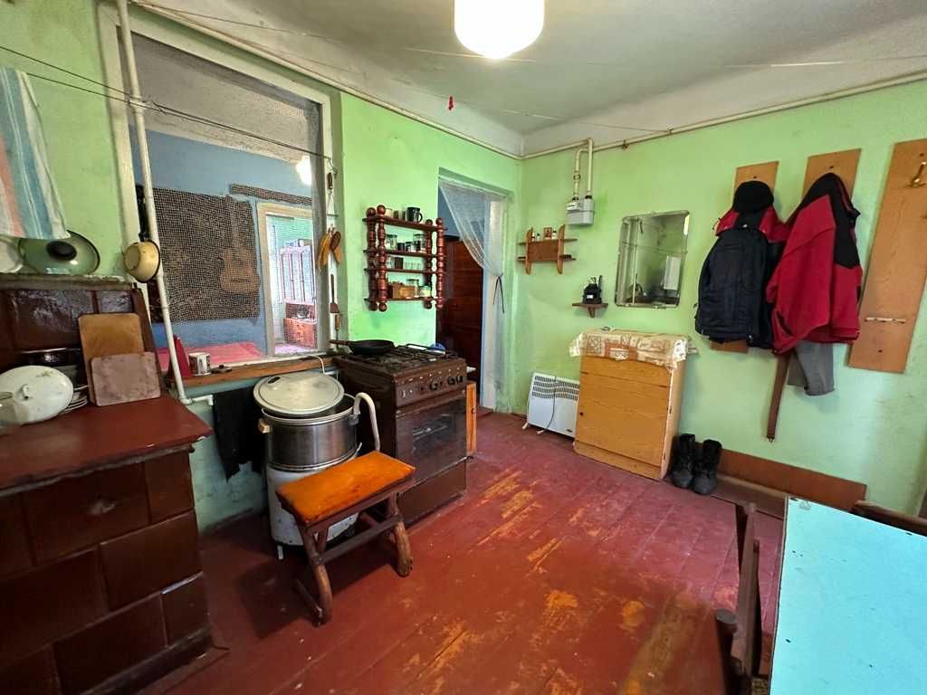Продаж квартири особнякового типу