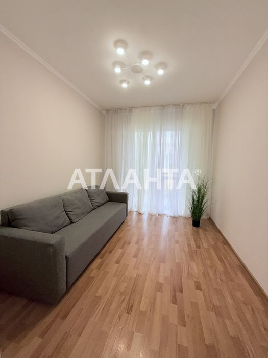 Трикімнатна квартира в новобудові з євроремонтом