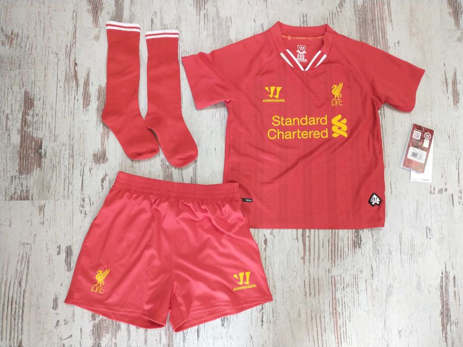Liverpool F.C. Warrior spodenki + koszulka 98 cm + getry