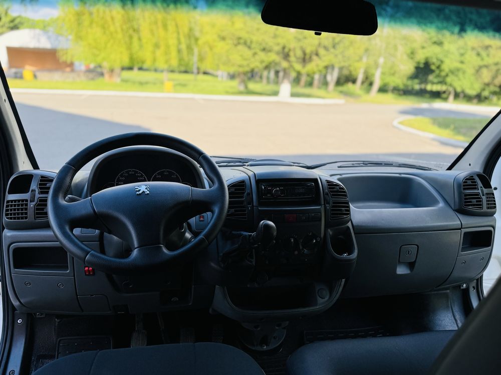 Peugeot Boxer 2.2D 8-Mest 2006 рік