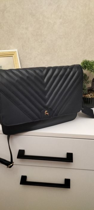 Продам шкіряну сумку темно-синього кольору