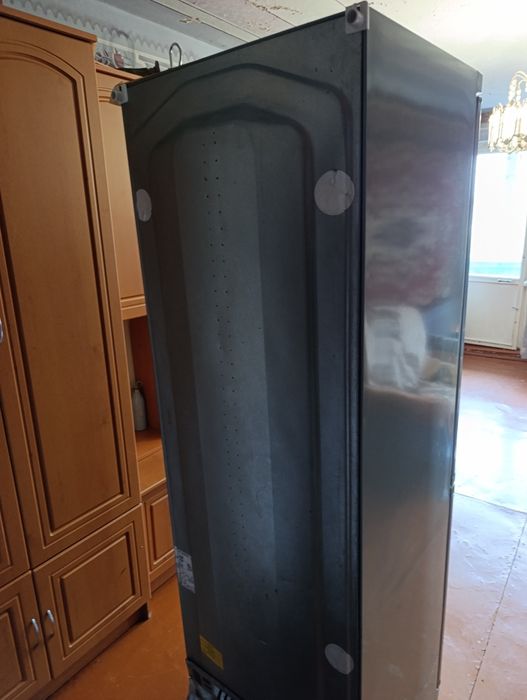 Холодильник двокамерний LG 1.88 висота