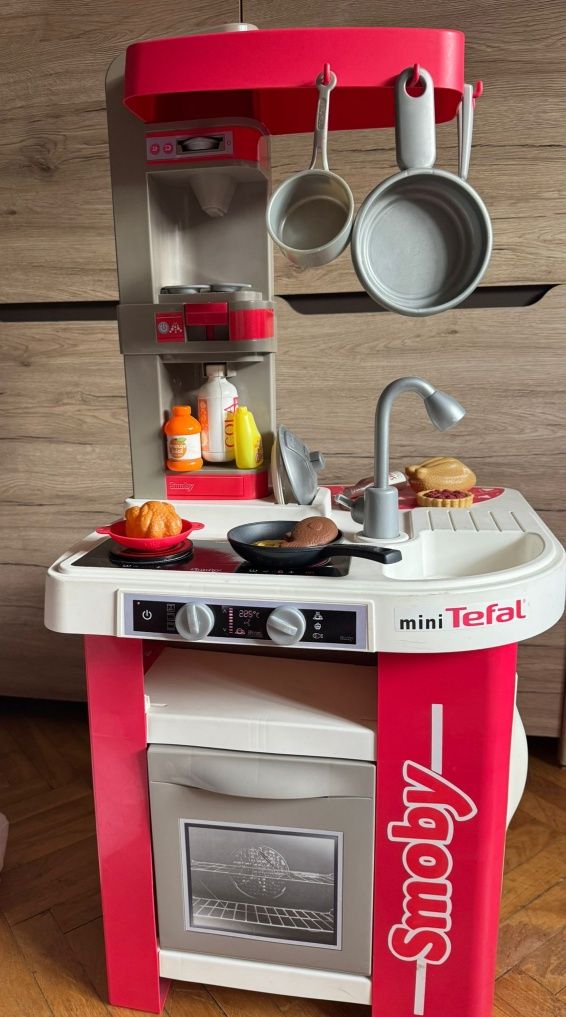 Kuchenka interaktywna Mini Tefal Smoby.