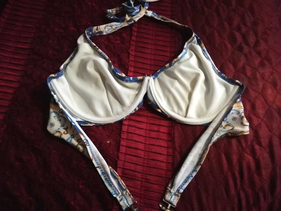 Бюстгалтер от купальника