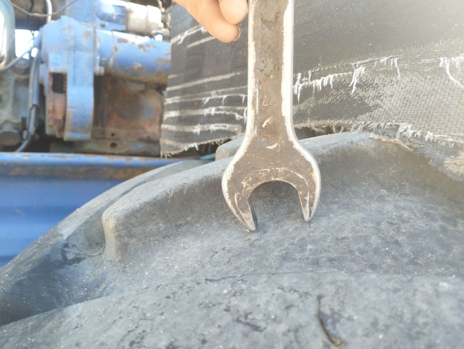 Трактор Т-150 в доглянутому стані