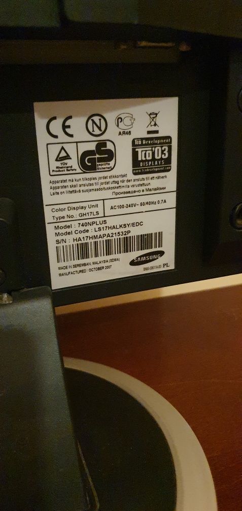 Monitor Samsug SyncMaster 740N przekątna 17" (43,2cm)