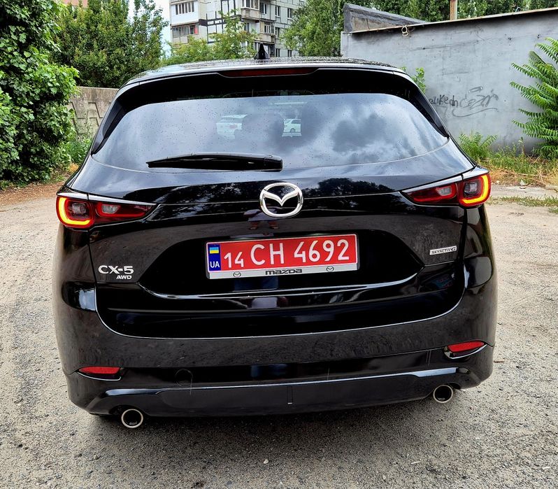 Mazda CX-5.select. black.
