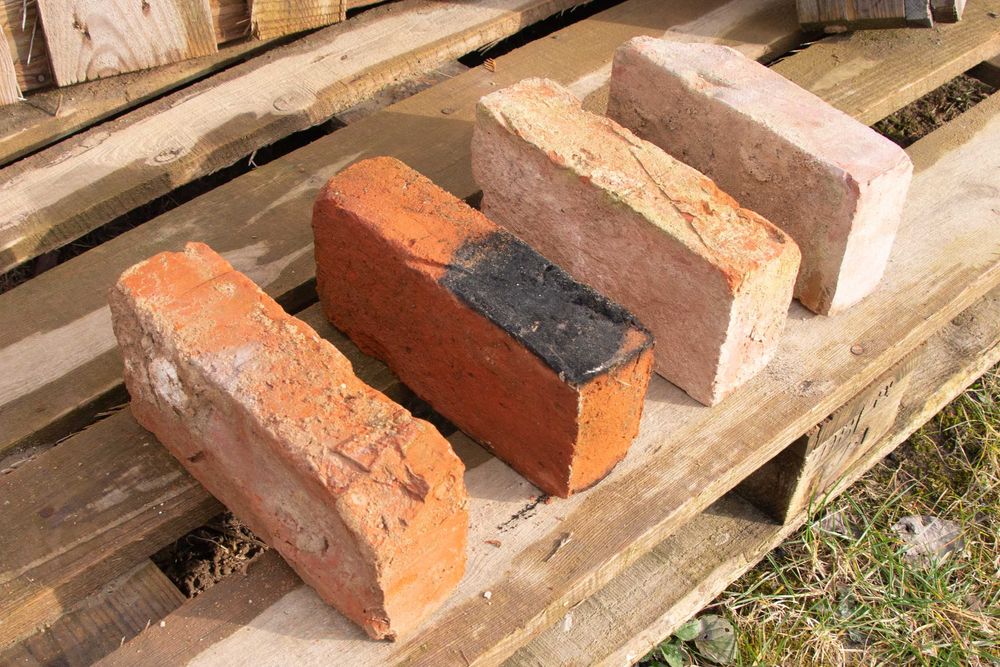 Cegły rozbiórkowe - ogrodzenie, wędzarka, grill ogrodowy [Szczecin]