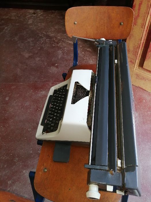 Máquina escrever - Olympia