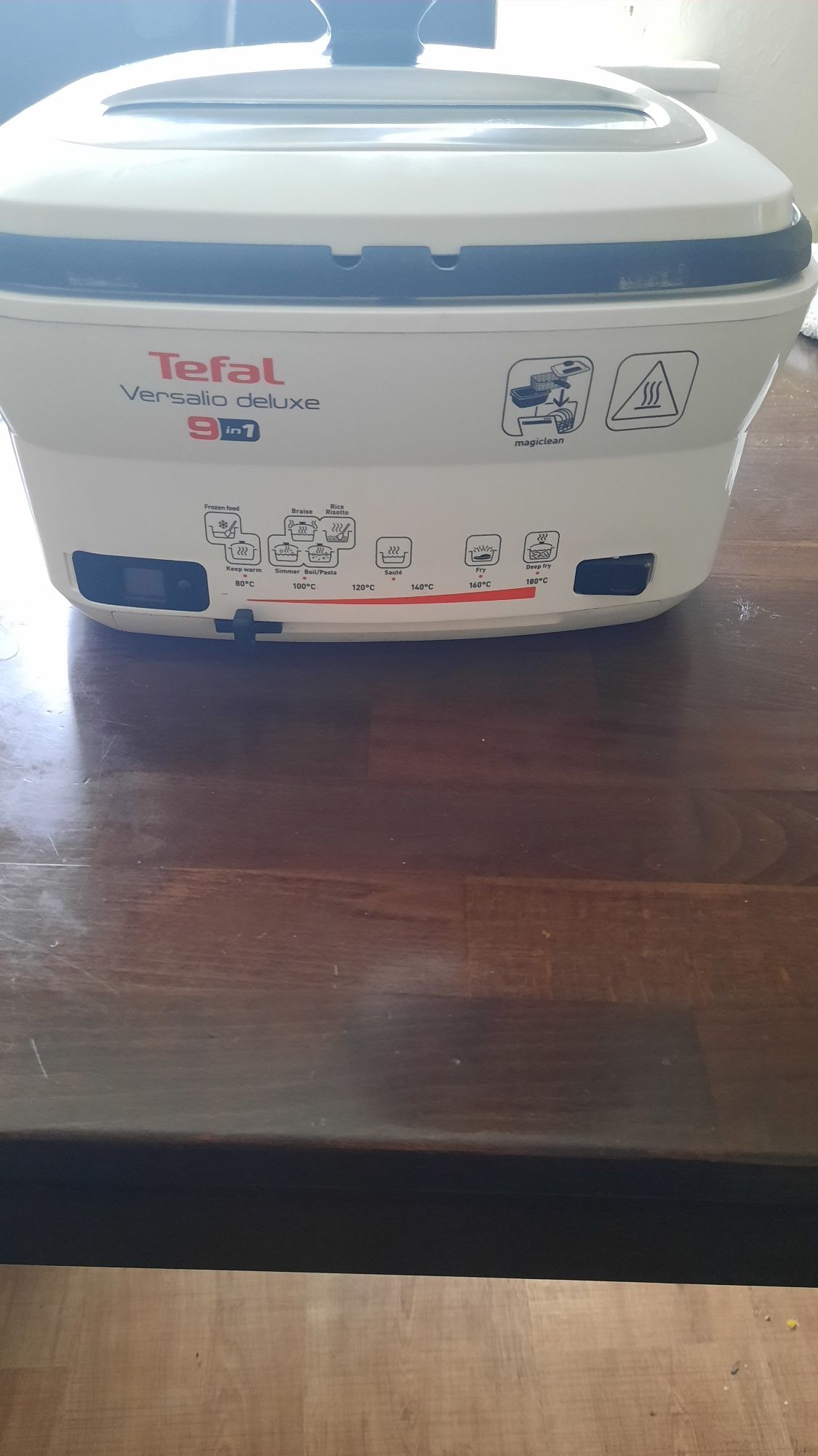 Продаю фритюрницу Tefal versalio deluxe 9 in 1