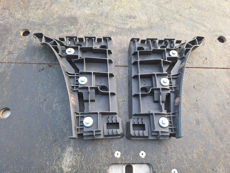 Audi A4 B5 ślizg zderzaka przód L+P str. OE 8D0.807.283AA/284AA