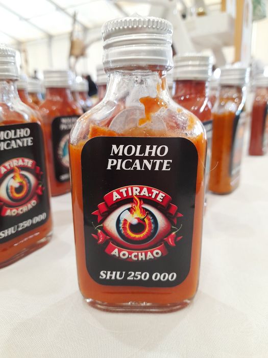 ATIRA-TE AO CHÃO - Molho picante