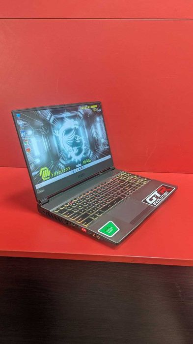 MSI Alpha 15 | Ryzen 7 | RX 5500M | 144Hz | 16GB RAM | SSD 500GB