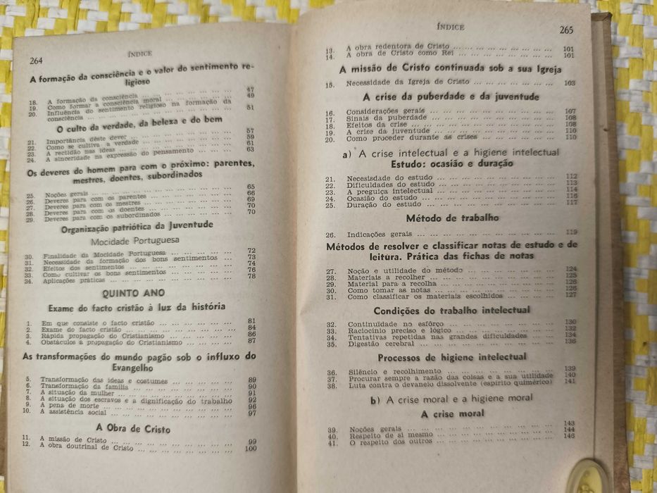 Compêndio de Educação Moral e Cívica – 
José de Almeida Correia, Dr.