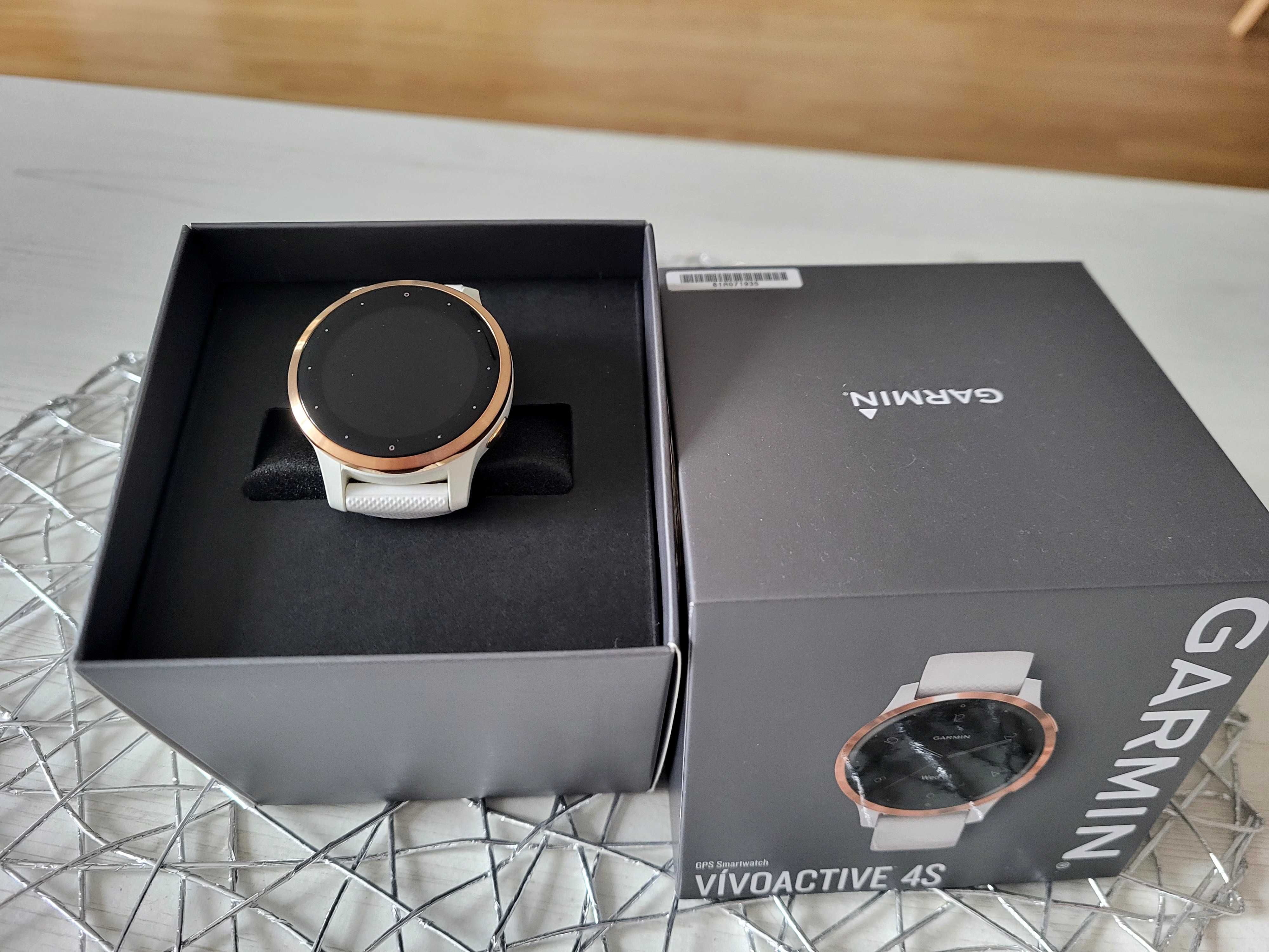 Smartwatch sportowy Garmin Vivoactive 4S